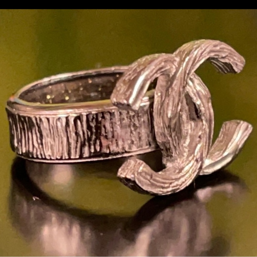 WOW POSHMARK - AUTHENTIC CHANEL PARIS SUPERMODEL RING - Picture 4 of 16